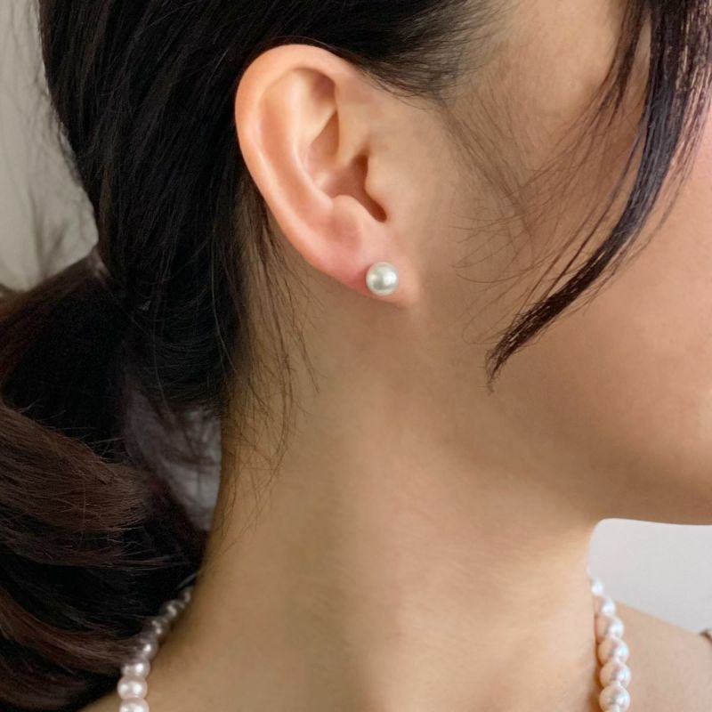 オーロラ花珠真珠 鑑別書付 パールイヤリング ホワイト系 7.5-8.0mm AAA K14WG ホワイトゴールド　ねじバネ式 [n4]（あこや真珠 イヤリング）（冠婚葬祭 フォーマル 記念日 プレゼント）