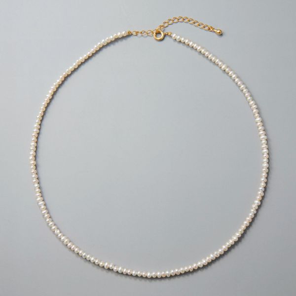 ベビーパールのネックレス・ピアス      真珠で彩る豊か