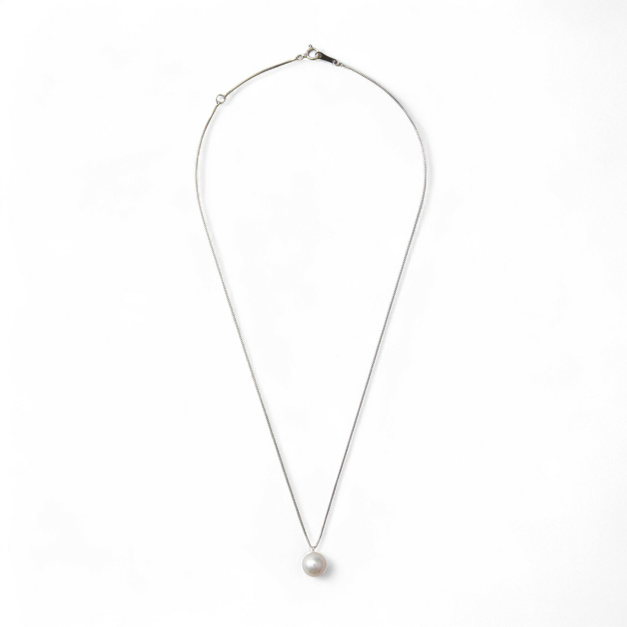 【初めての方におすすめ】あこや本真珠 一粒パールネックレス（チェーン付） ホワイト系 8.0-8.5mm BBB K18/K18WG プチペンダント【本店限定商品】[n3]