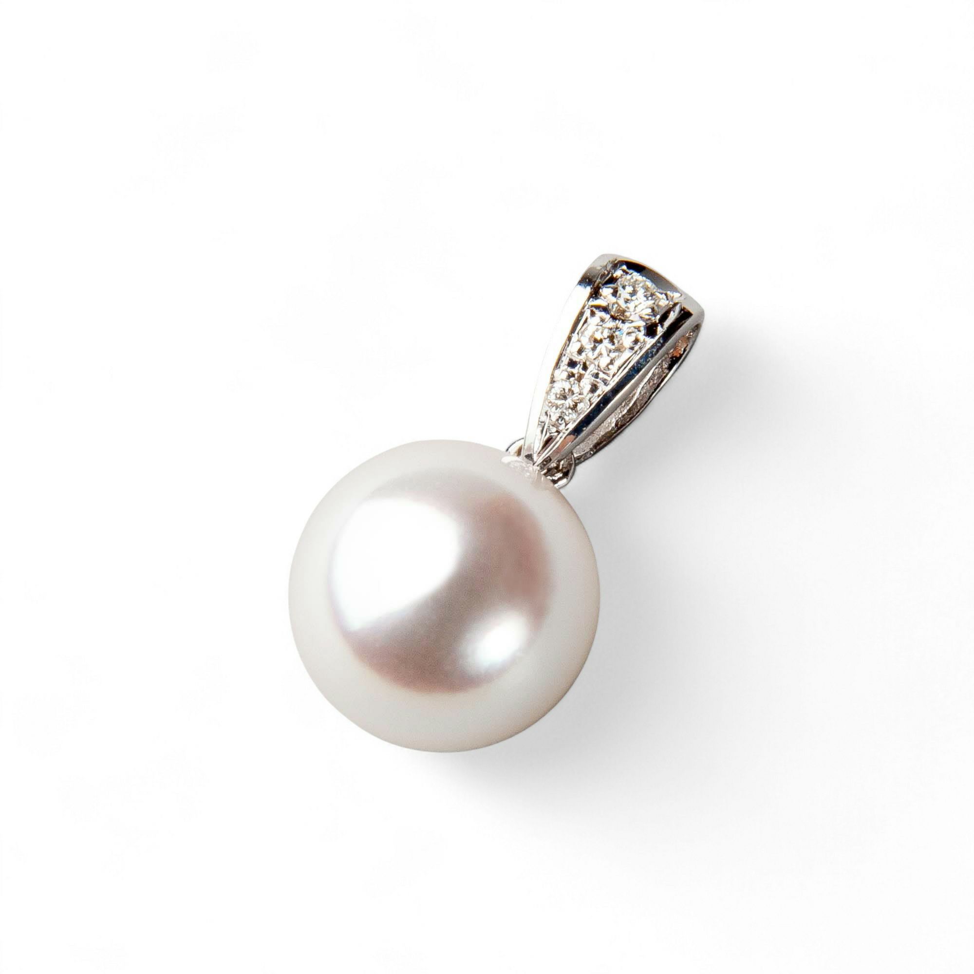 オーロラ花珠真珠 鑑別書付 ダイヤバチカン ペンダントトップ(ヘッド) ホワイト系 8.5-9.0mm AAA Pt900 プラチナ 0.03ct [n4][52-6895]（あこや真珠 ペンダント）（冠婚葬祭 フォーマル）（記念日 プレゼント）