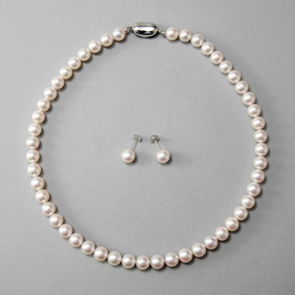 あこや真珠 ネックレス セット(ピアス/イヤリング付き) 8.0-8.5mm　B～CB～CB～C 《冠婚葬祭におすすめ》 本真珠 2点セット[n2][当店人気No.1 ロングセラー]（パールネックレス 真珠ネックレス）（冠婚葬祭 フォーマル 入学式 卒業式 成人式）
