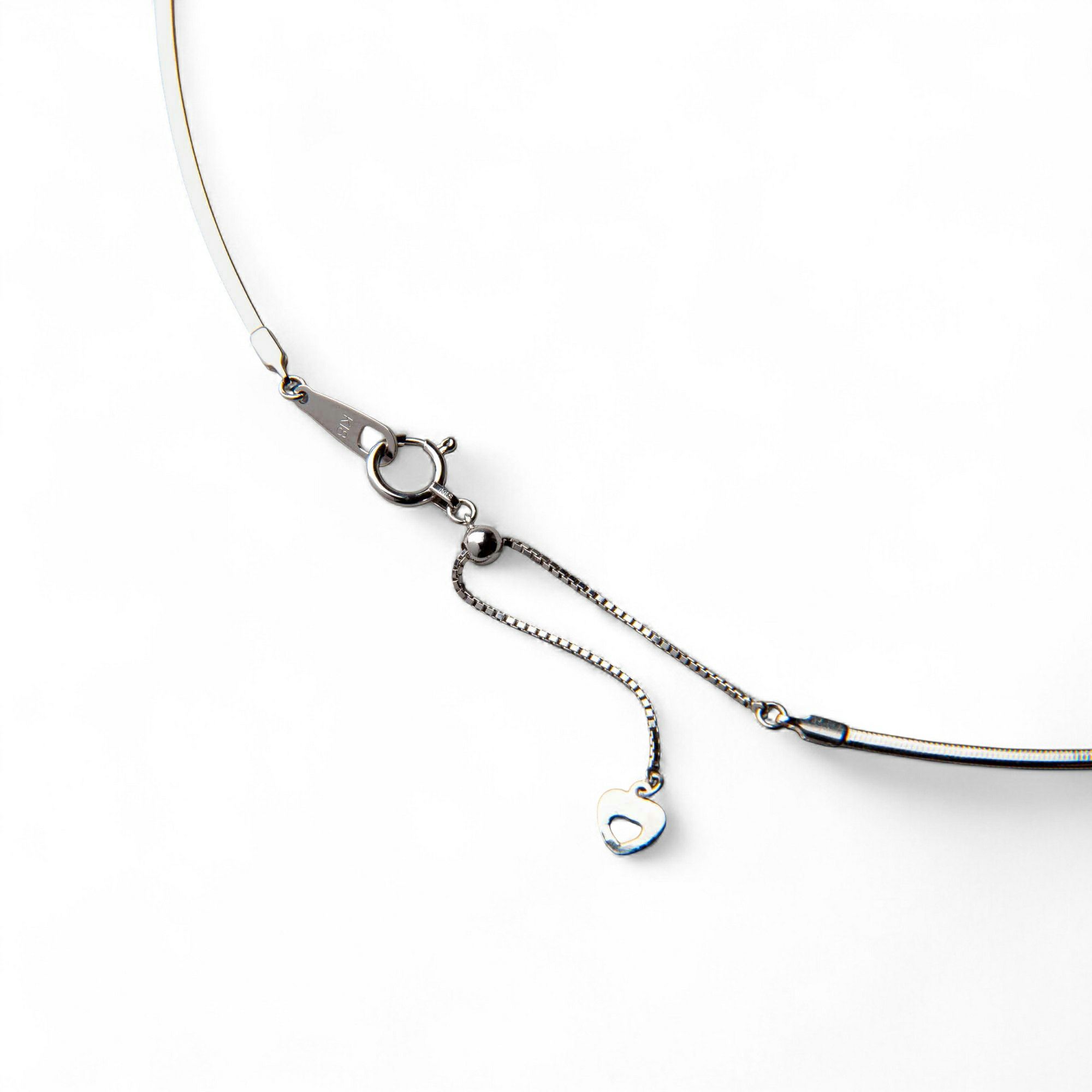 オメガネックレス K18WG/K18YG リバーシブル 形状記憶タイプ 太さ1.4～1.5mm 長さ43cm スライド式(38～43cmまで調整可) ゴールド [n4]（オメガチェーン 18金）