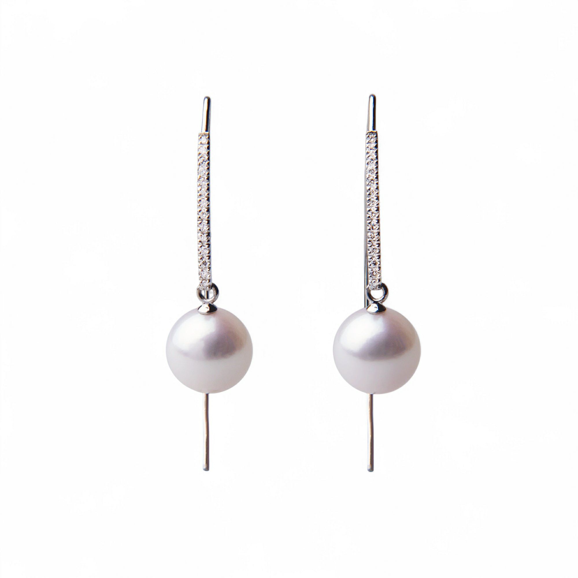 オーロラ花珠真珠 ピアス8.5-9.0mm K18WG -Premium- | 花珠真珠ピアス 