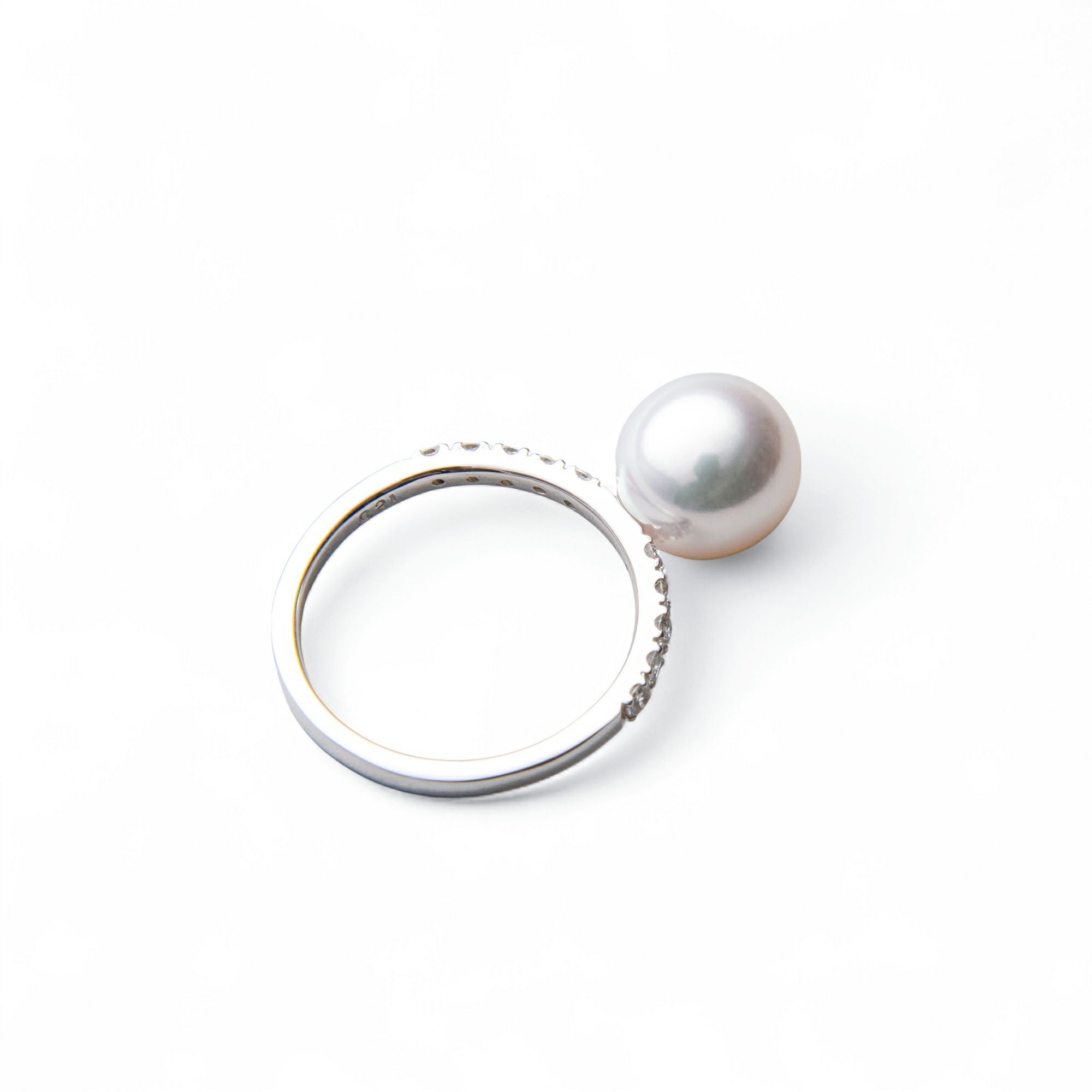 オーロラ花珠真珠 鑑別書付 10石ダイヤ パールリング（指輪）ホワイト系 9.0-9.5mm AAA 0.21ct Pt900 プラチナ [n4][高品質 プレミアム]（真珠 リング アコヤ真珠）（冠婚葬祭 フォーマル 結婚式）