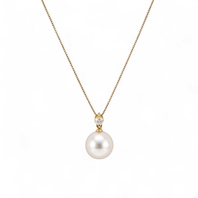 オーロラ花珠真珠 鑑別書付 1粒ダイヤ パールペンダント（40cmチェーン付） ホワイト系 8.5-9.0mm AAA  K18 ゴールド 0.07ct [n3][高品質 プレミアム]（冠婚葬祭 フォーマル）（プレゼント 記念日 6月誕生石）