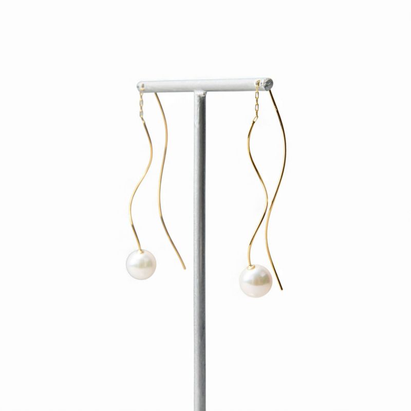 トレンド感たっぷりの新デザイン登場☆あこや真珠 ウェーブデザイン パールピアス ～Foglia(フォリア)～ ホワイト系 7.5-8.0mm K14WG/K18YG/K18PG [n4]6月誕生石