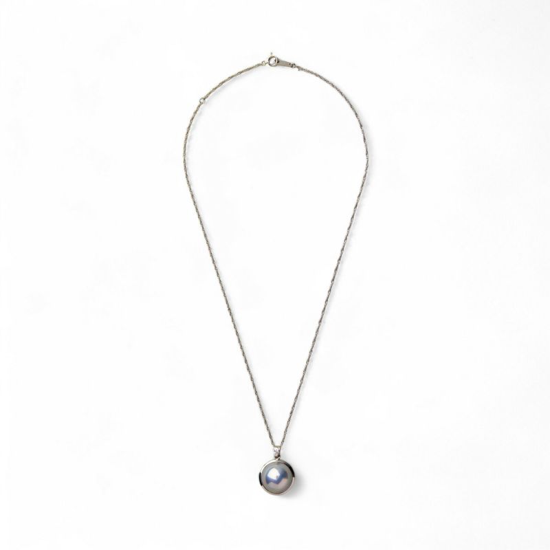 マベ真珠 ネックレスパールペンダント（チェーン付） オーロラブルー系 13mmUP A～BAA  K18WG ホワイトゴールド（本真珠）[n3]