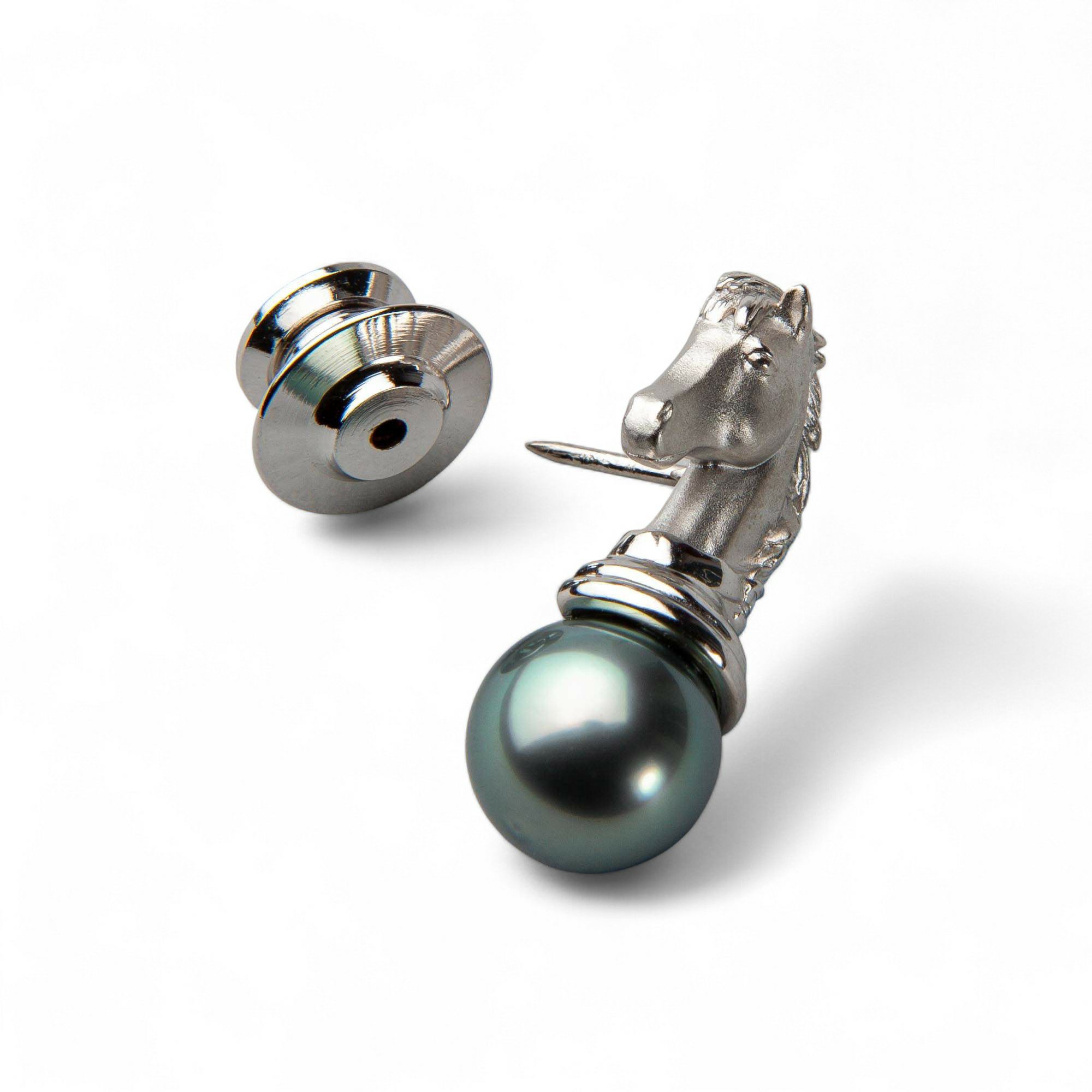 タヒチ黒蝶真珠　ホースチーフ　ブローチ