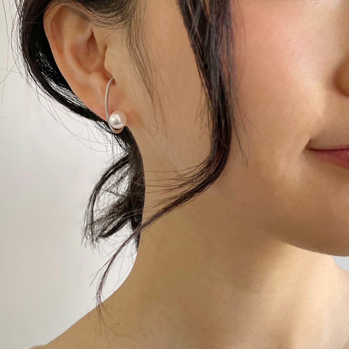 Arrow あこや真珠 ピアス7.5-8.0mm K10WG (片耳) | あこや真珠ピアス 