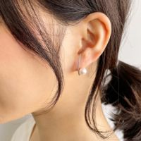 【国内送】オフホワイト★ARROWアロー・シングルピアス Off-White アロー シングルピアス | ブラック | FARFETCH JP