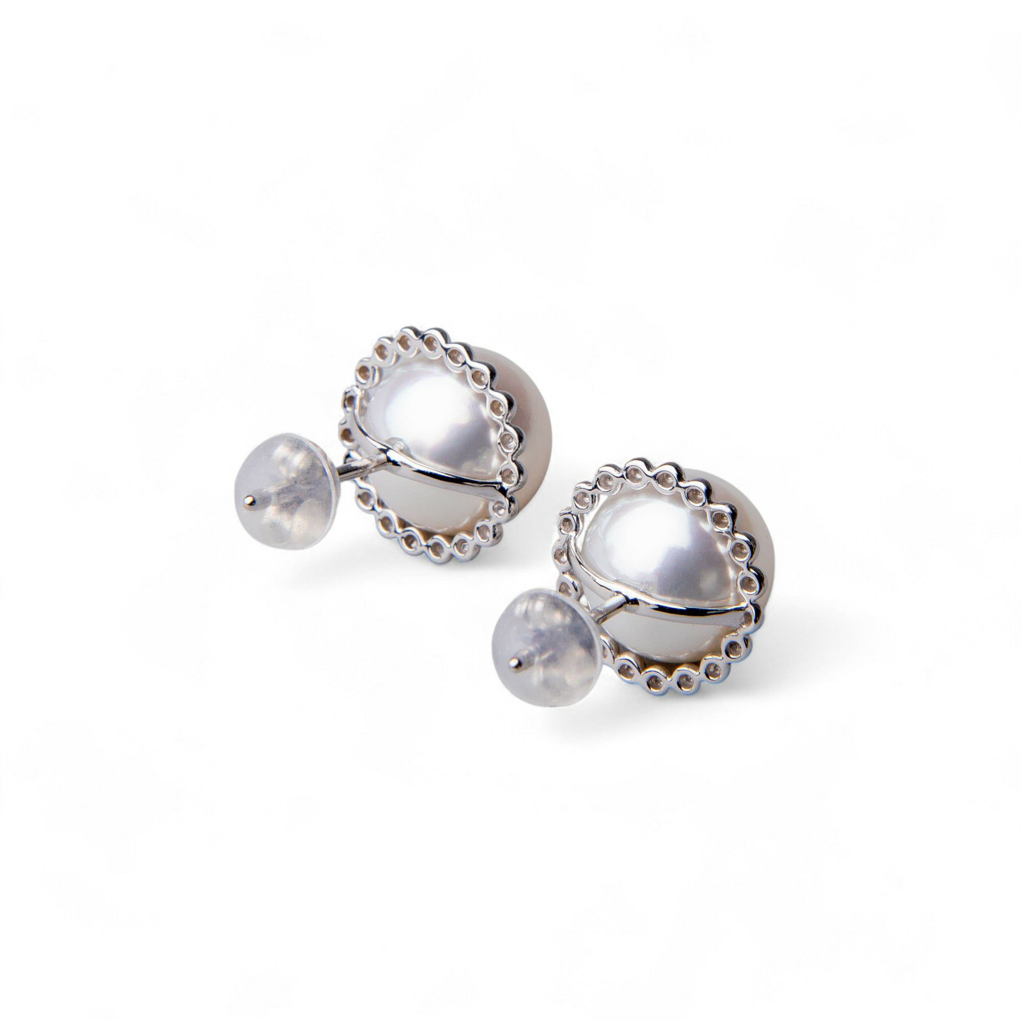 あこや真珠 無調色 9.0-9.5mm 取り巻きデザインピアス K18WG/K18YG