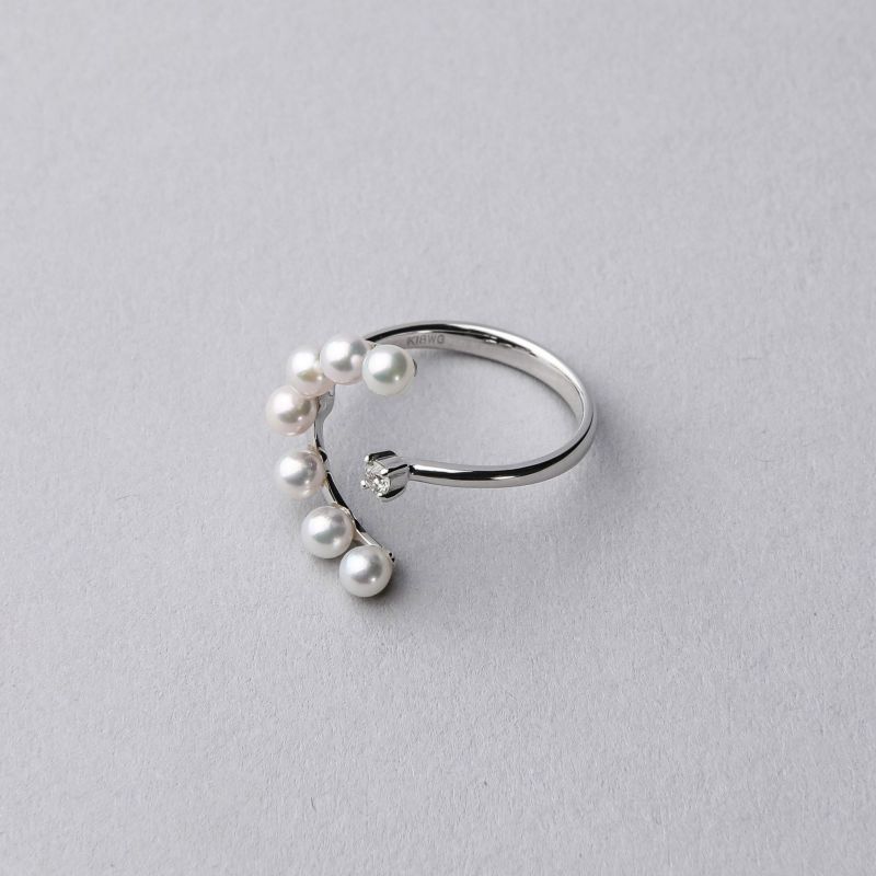 -Petit Claire- Half moon あこや真珠  ダイヤ パールリング 3.0-3.5mm  K18WG 0.05ct