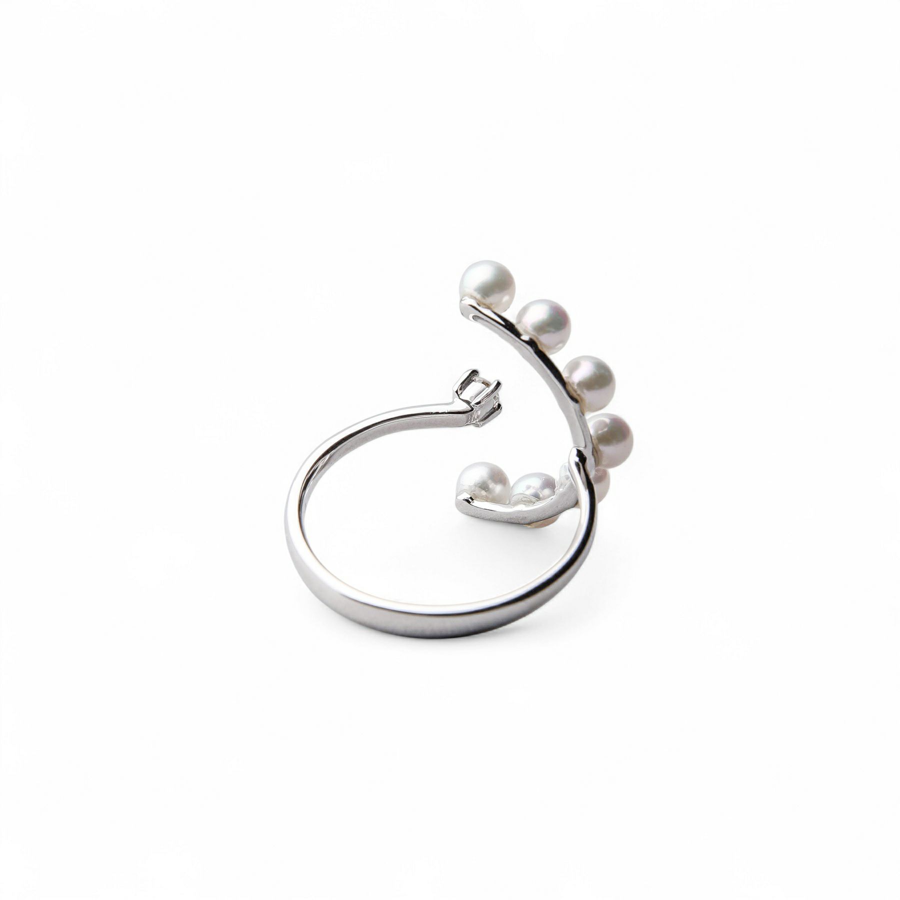 -Petit Claire- Half moon あこや真珠  ダイヤ パールリング 3.0-3.5mm  K18WG 0.05ct