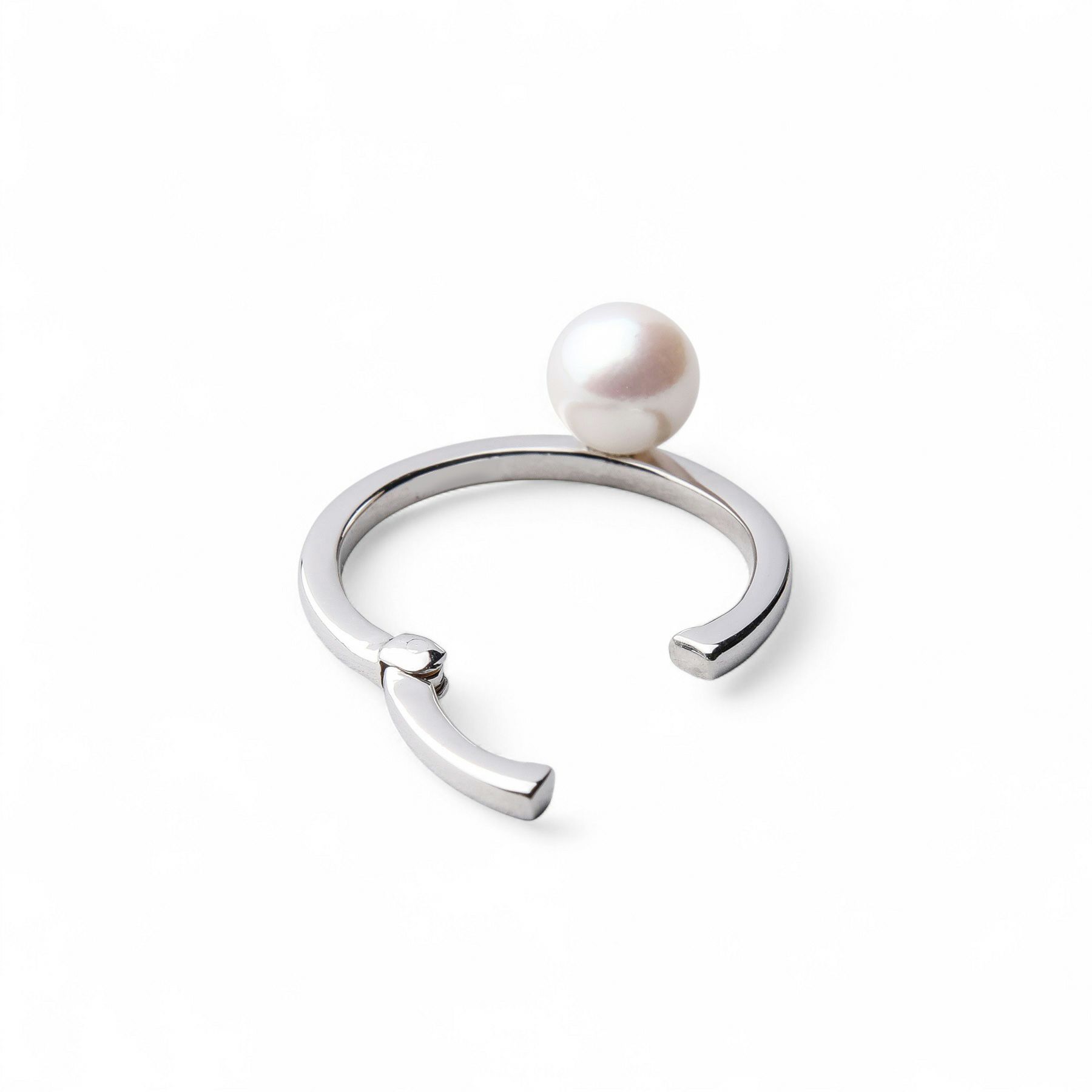 あこや真珠5.5mm イヤカフ/リングイヤリング K10WG