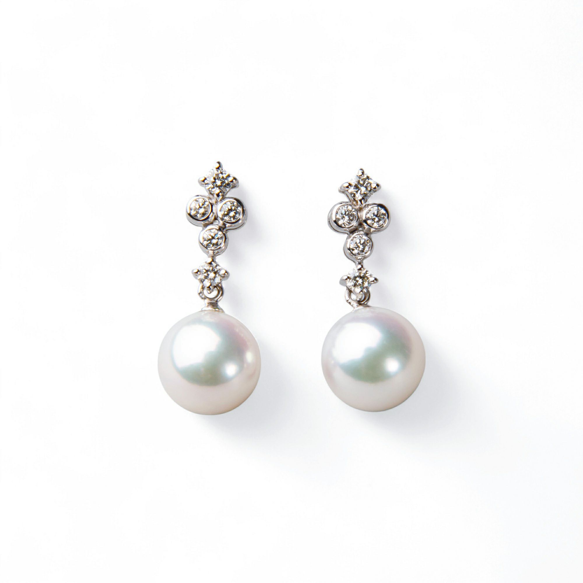 オーロラ花珠真珠 鑑別書付 5粒ダイヤ パールピアス 7.5-8.0mm K18WG/YG