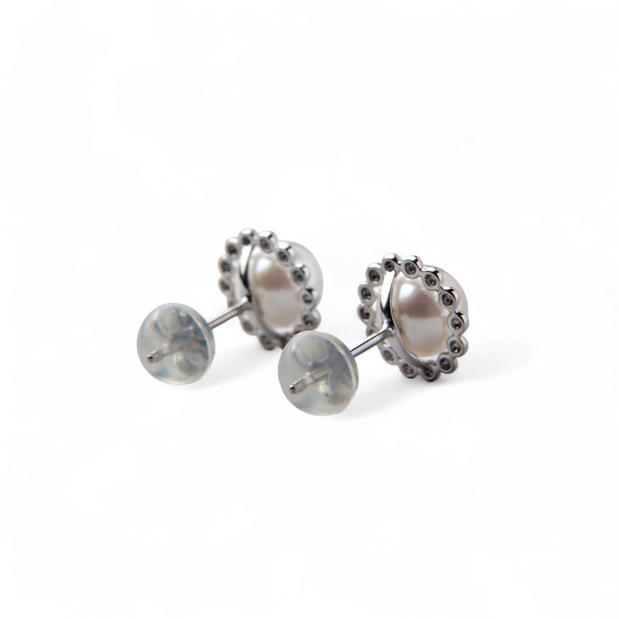 Carina あこや取巻きピアス　5.5mm PT