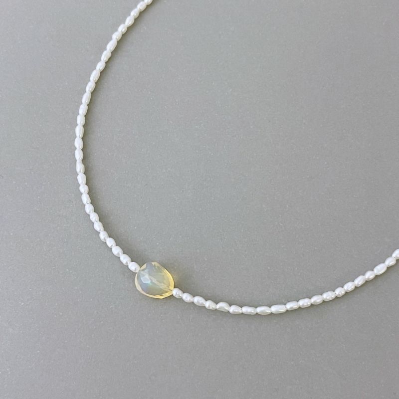 淡水真珠×オパール1石 ネックレス　2.0-2.5mm ケシ