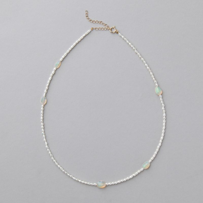 淡水真珠×オパール5石 ネックレス　2.0-2.5mm ケシ