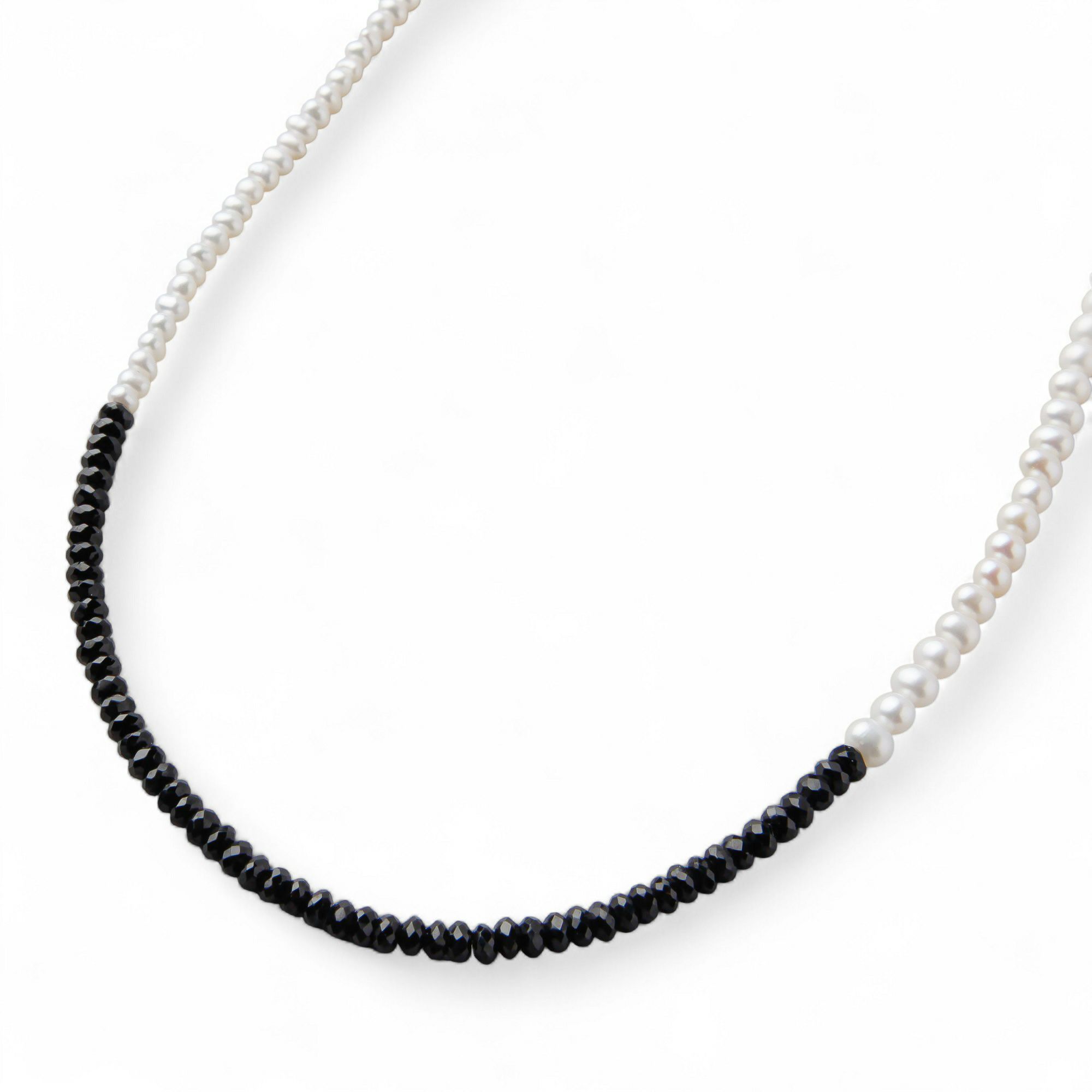  淡水真珠×ブラックスピネル ネックレス　2.5-5.0mm ミックス