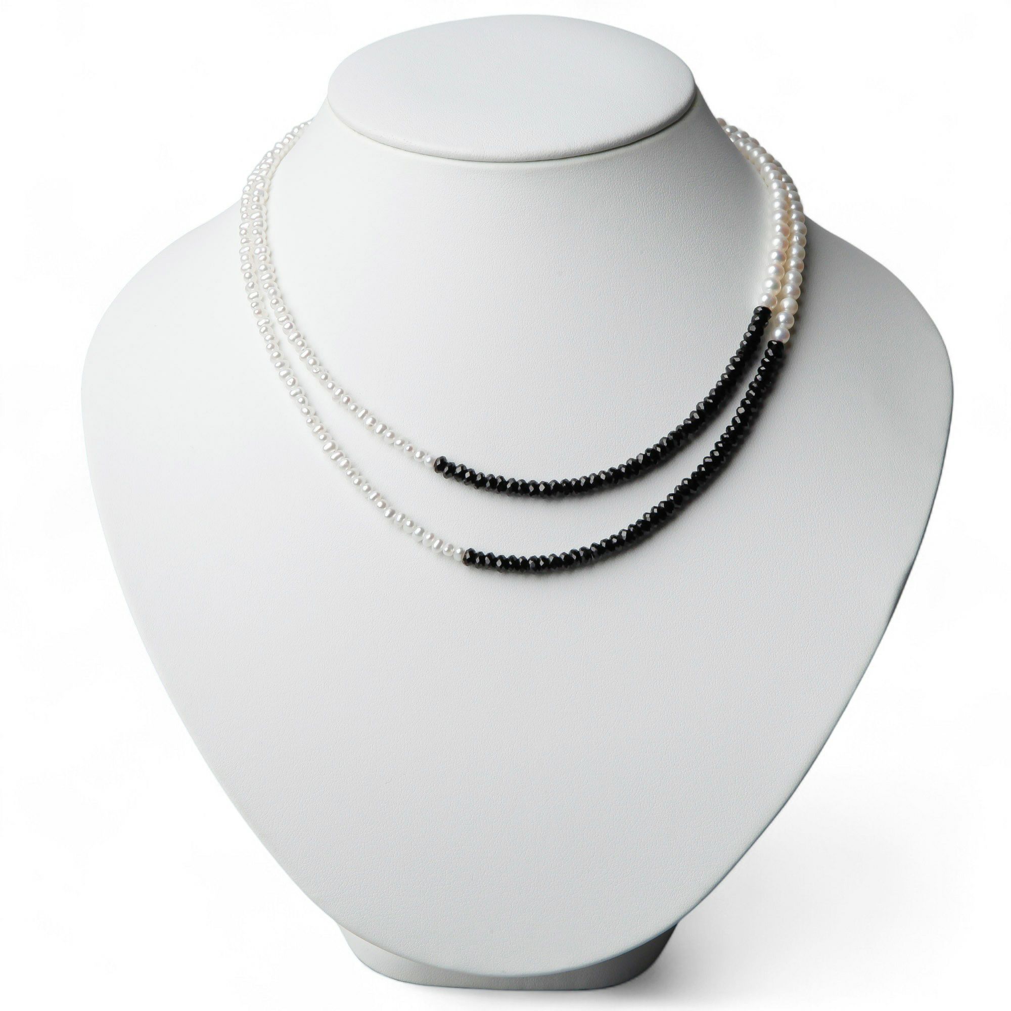 淡水真珠×ブラックスピネル ロングネックレス　2.5-5.0mm ミックス