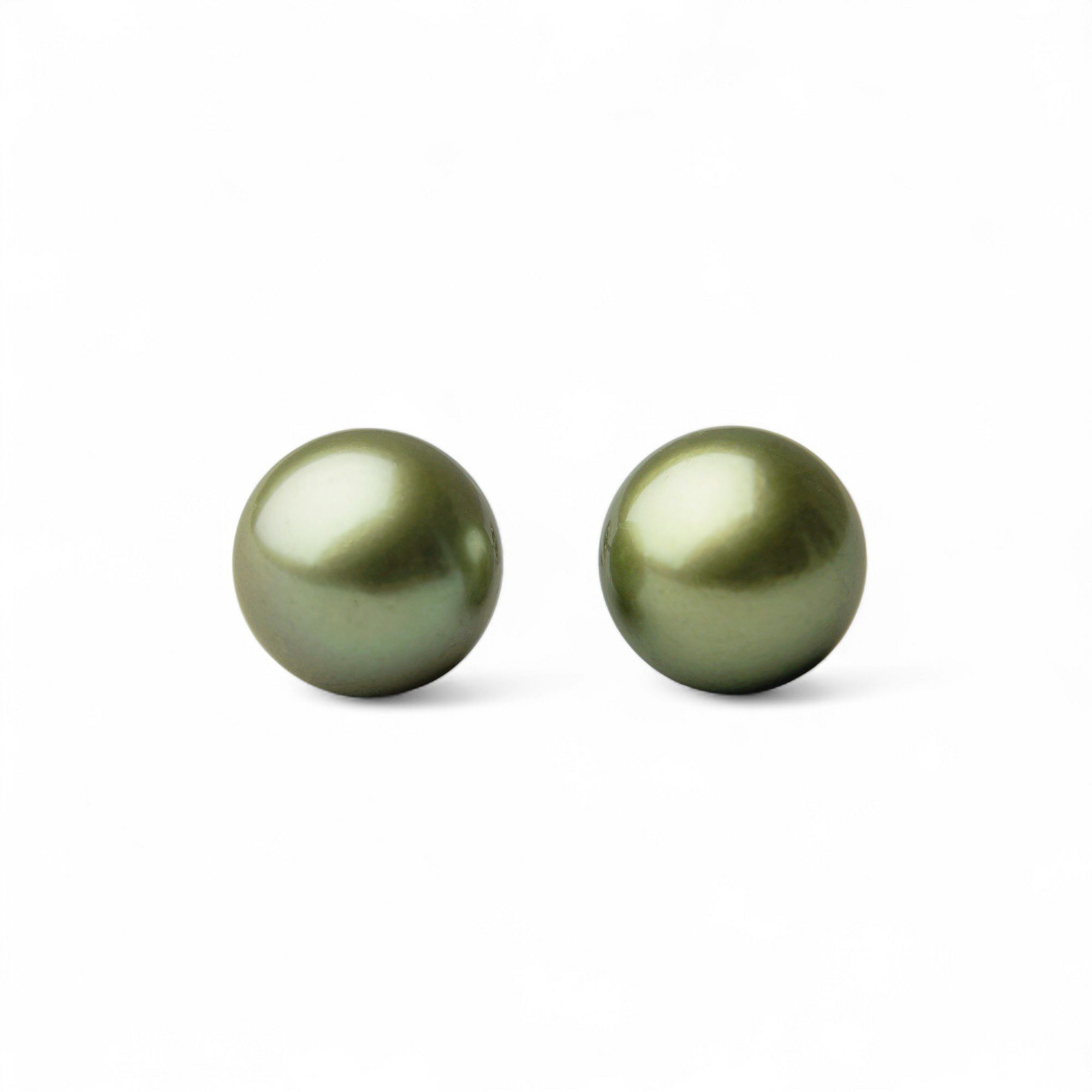 Pistachio タヒチ黒蝶真珠 ピアス　10mm PT900