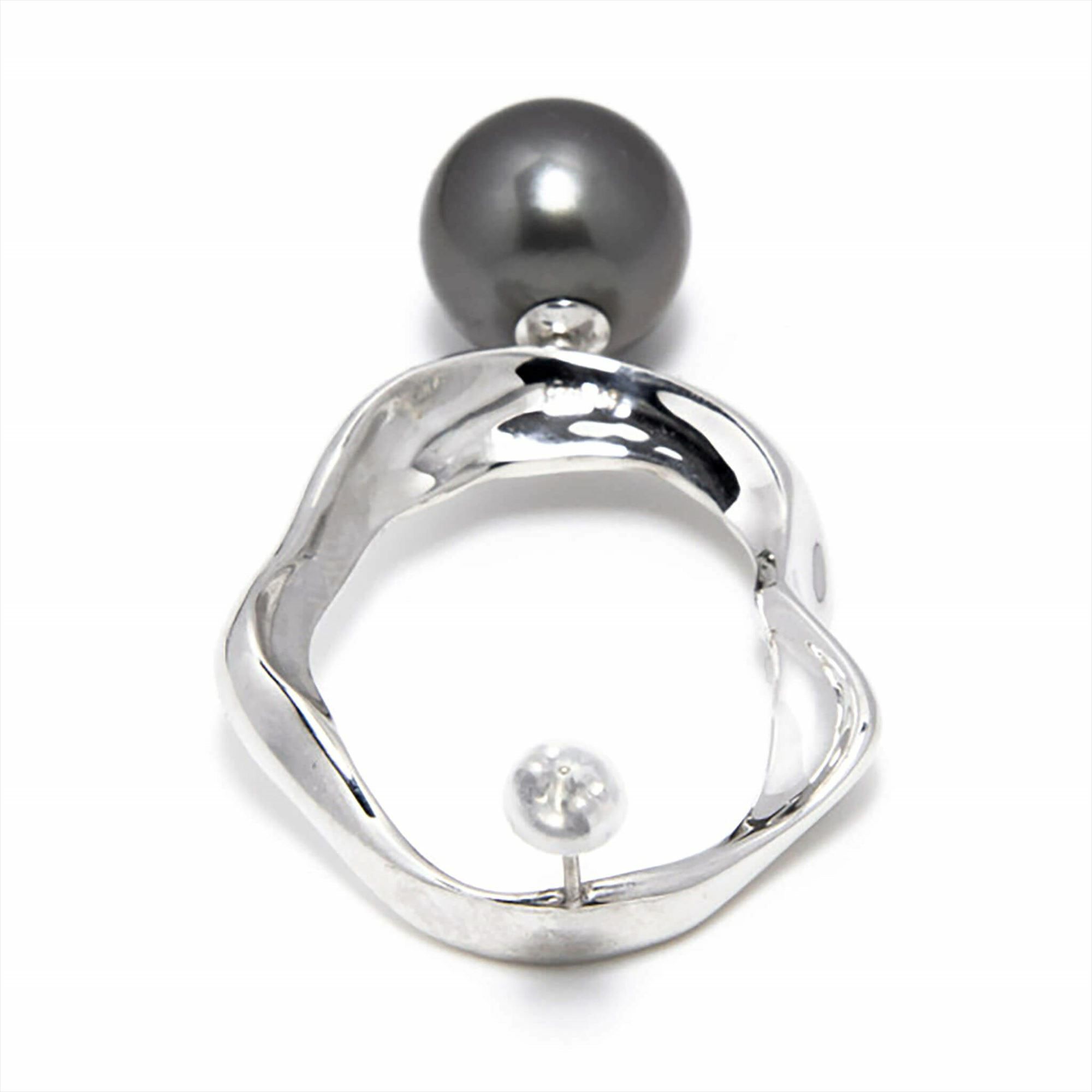 MARLENA タヒチ黒蝶真珠 ピアス (片耳)　11mmUP K18WG/SIILVER925 ウェーブ/アウトサイド