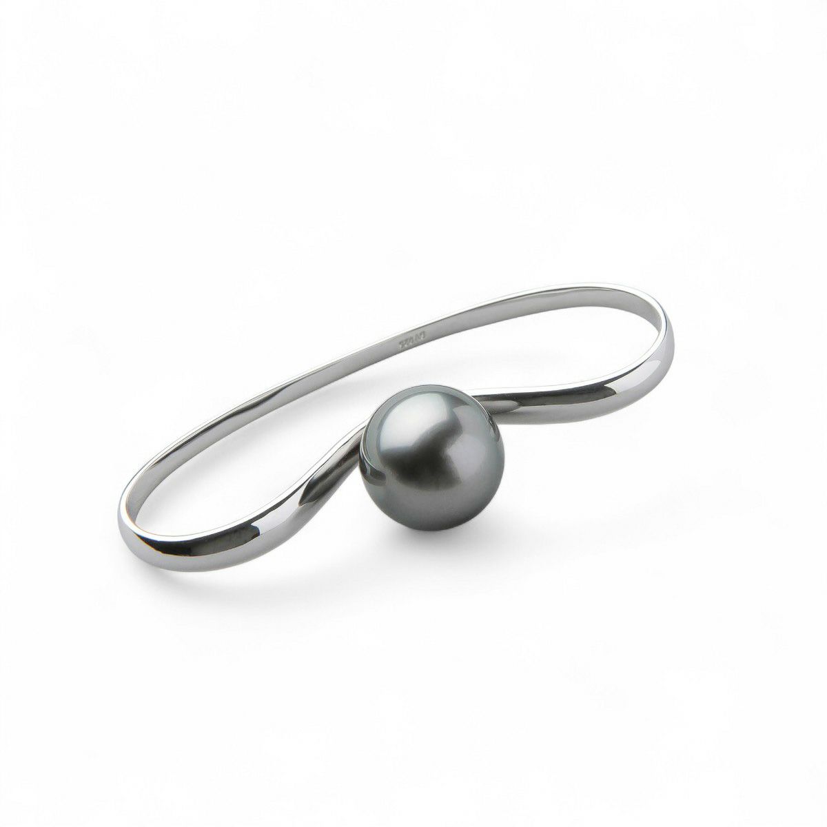 Supple タヒチ黒蝶真珠 イヤーカフ　9mmUP SV925