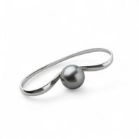 Supple タヒチ黒蝶真珠 イヤーカフ　9mmUP SV925