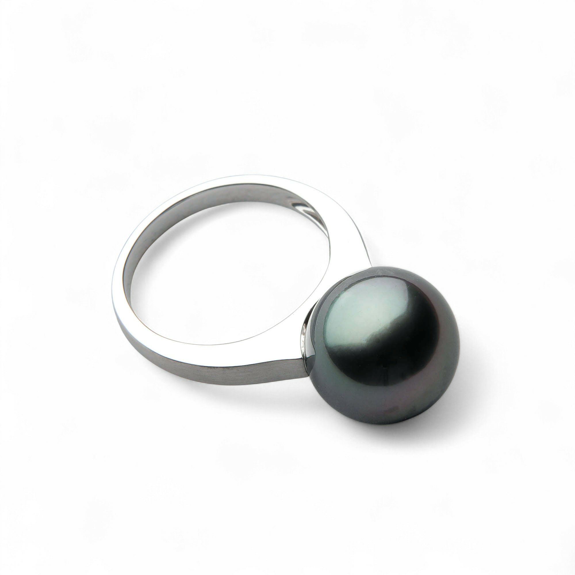 Tahitian+ タヒチ黒蝶真珠 リング　11mm PT900
