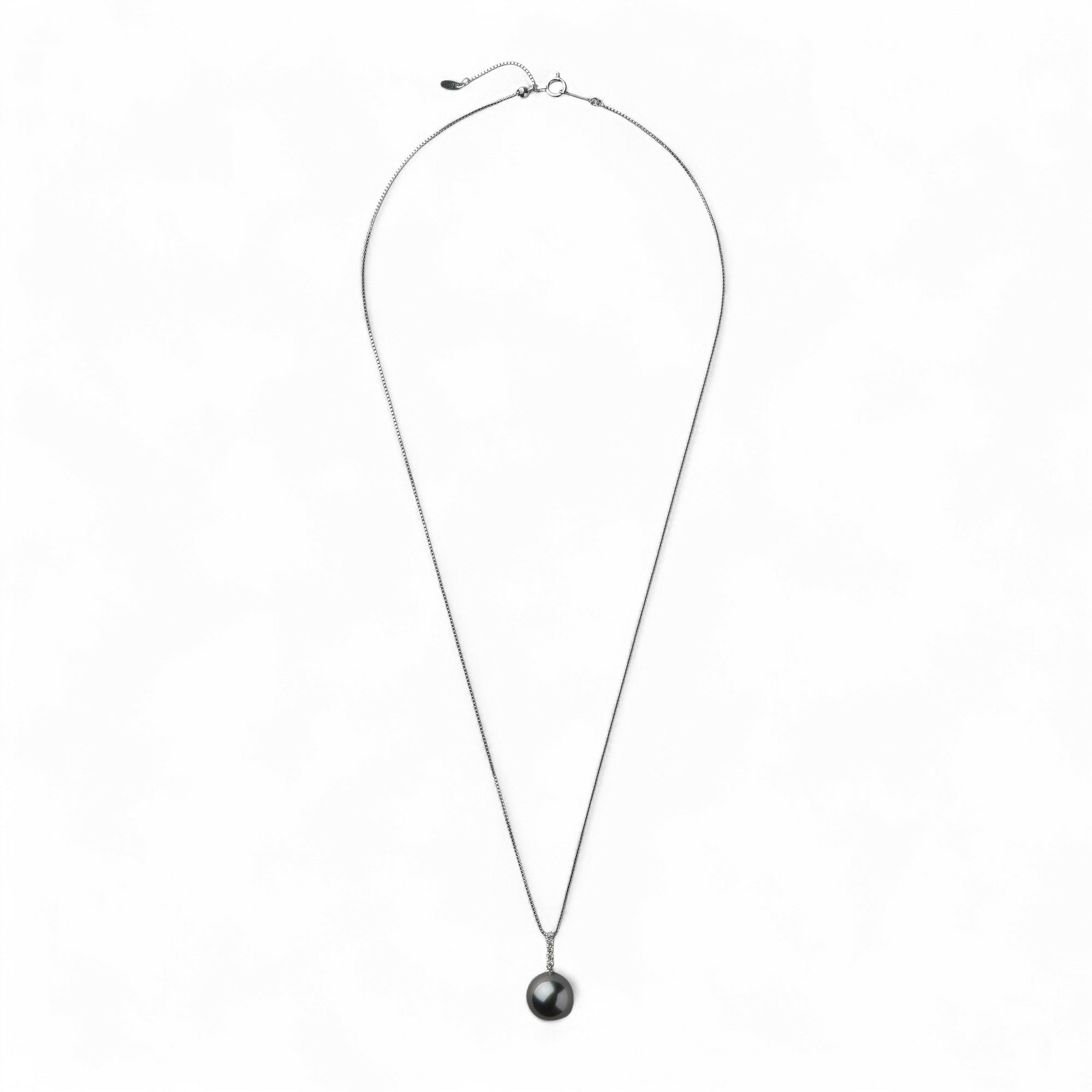 Tahitian+ タヒチ黒蝶真珠 ペンダント　11mm K18WG