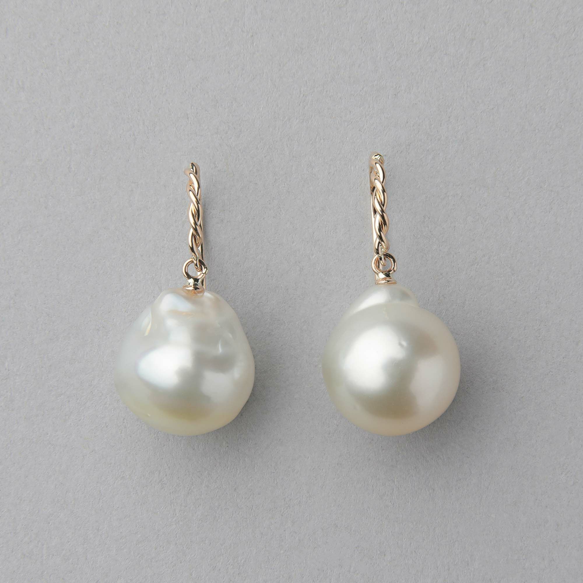 fondu blanc 南洋白蝶真珠 バロック フックピアス 12mm K10YG | 南洋 