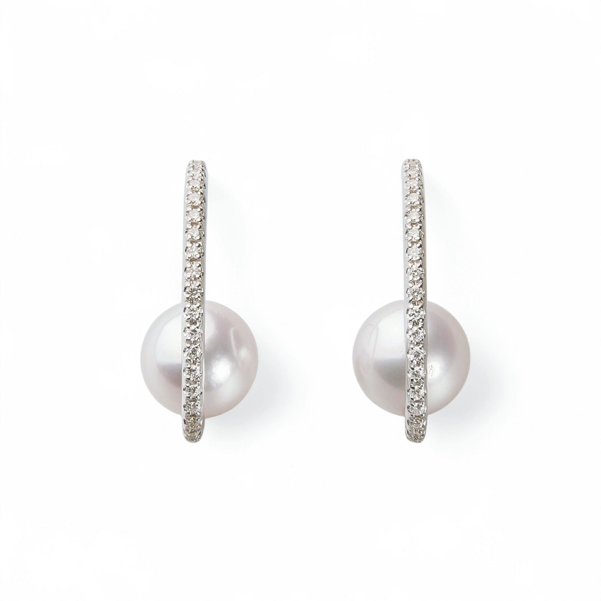 オーロラ花珠真珠 ピアス7.5-8.0mm K18WG -TOP Quality-