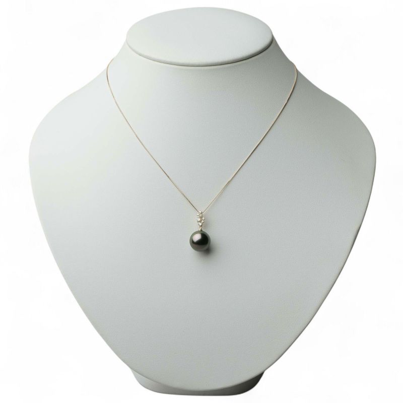 Tahitian+ タヒチ黒蝶真珠 ペンダントトップ　11mmUP K18YG