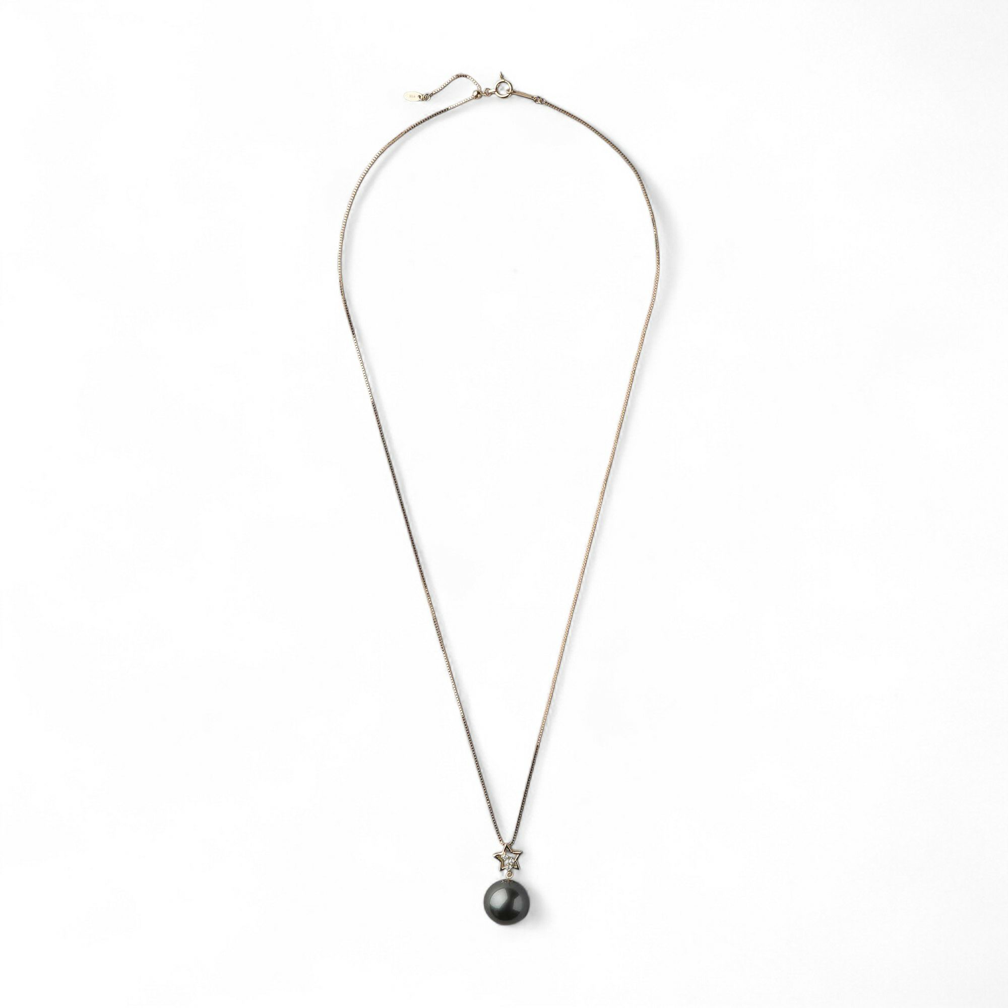 Tahitian+ タヒチ黒蝶真珠 ペンダント　11mmUP K18YG 星