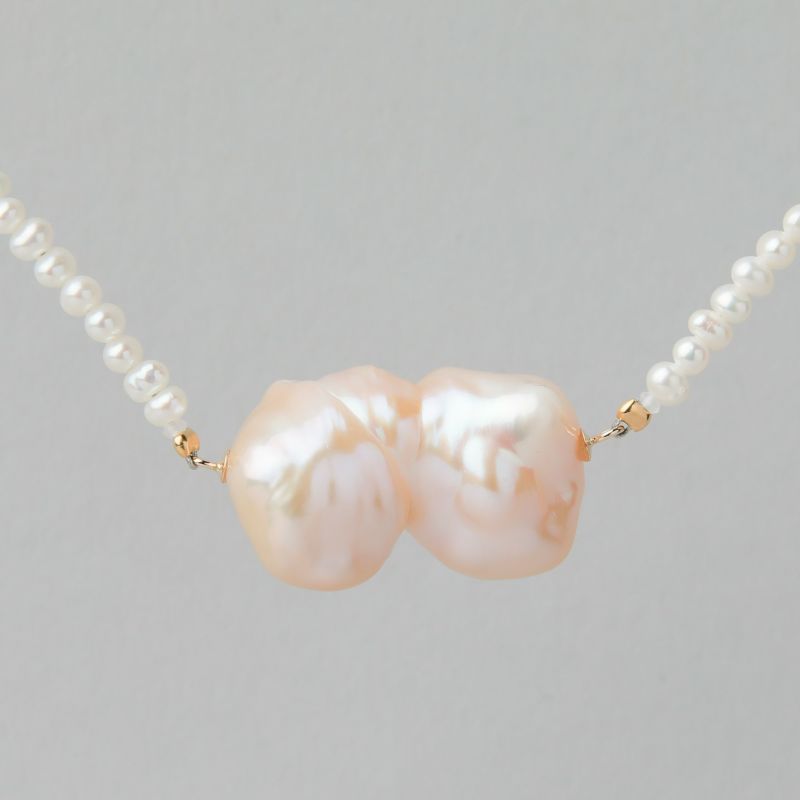 Unique fun! 淡水ケシ真珠 チョーカー/ネックレス　13-14mm / 2.0-2.5mm リボン バロック