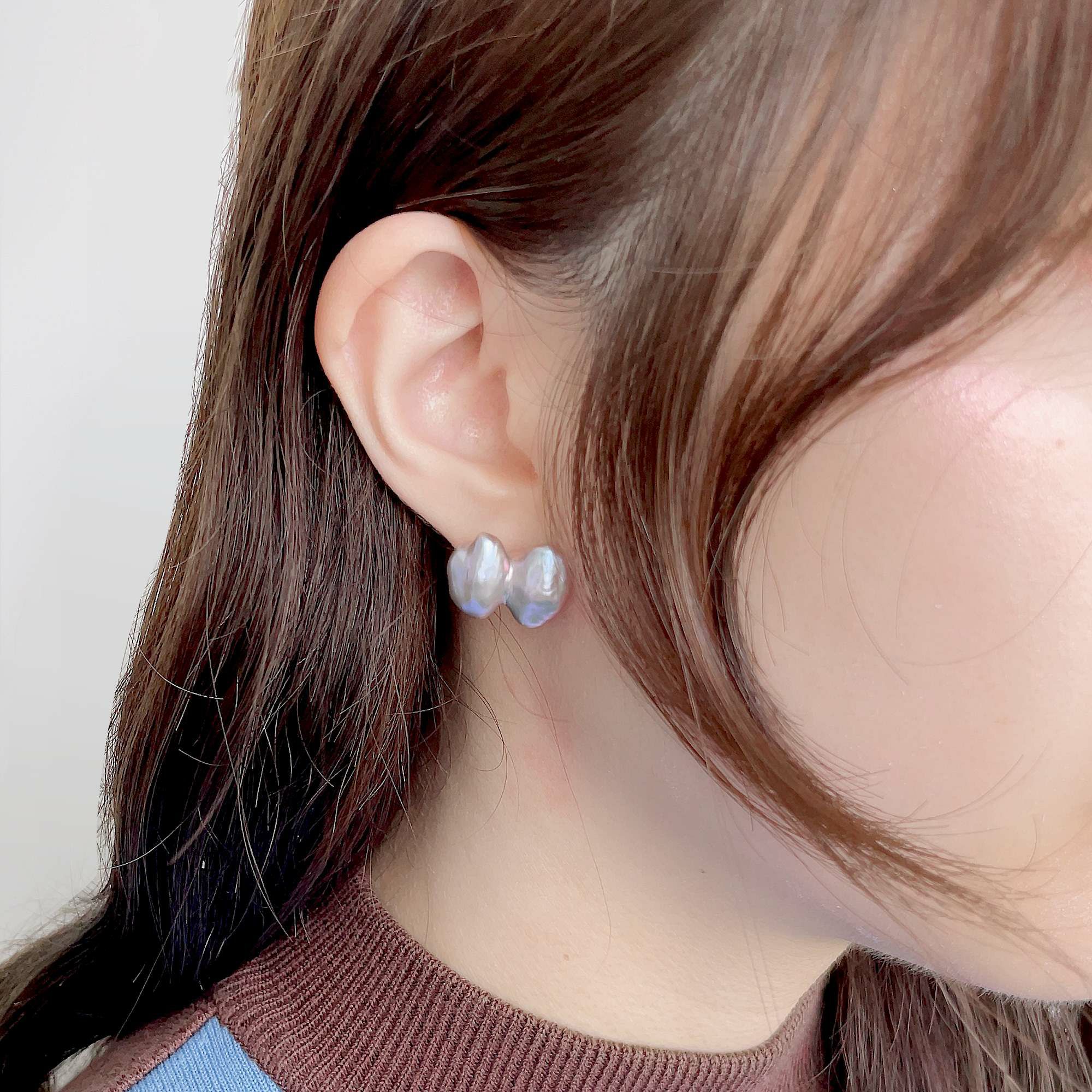 Unique fun! 淡水ケシ真珠 ピアス　11-13mm K18YG リボン バロック