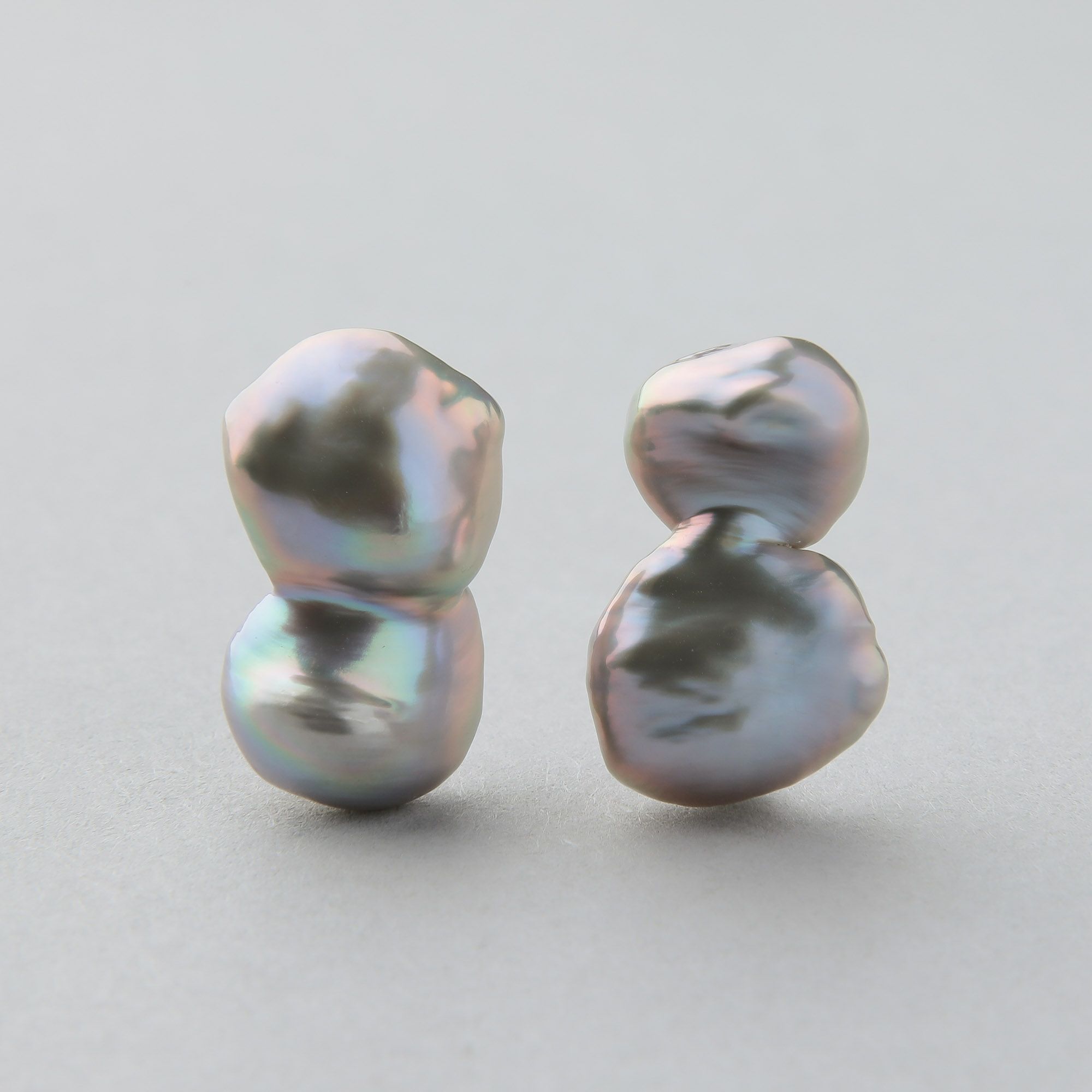 Unique fun! 淡水ケシ真珠 ピアス　11-13mm K18YG バロック