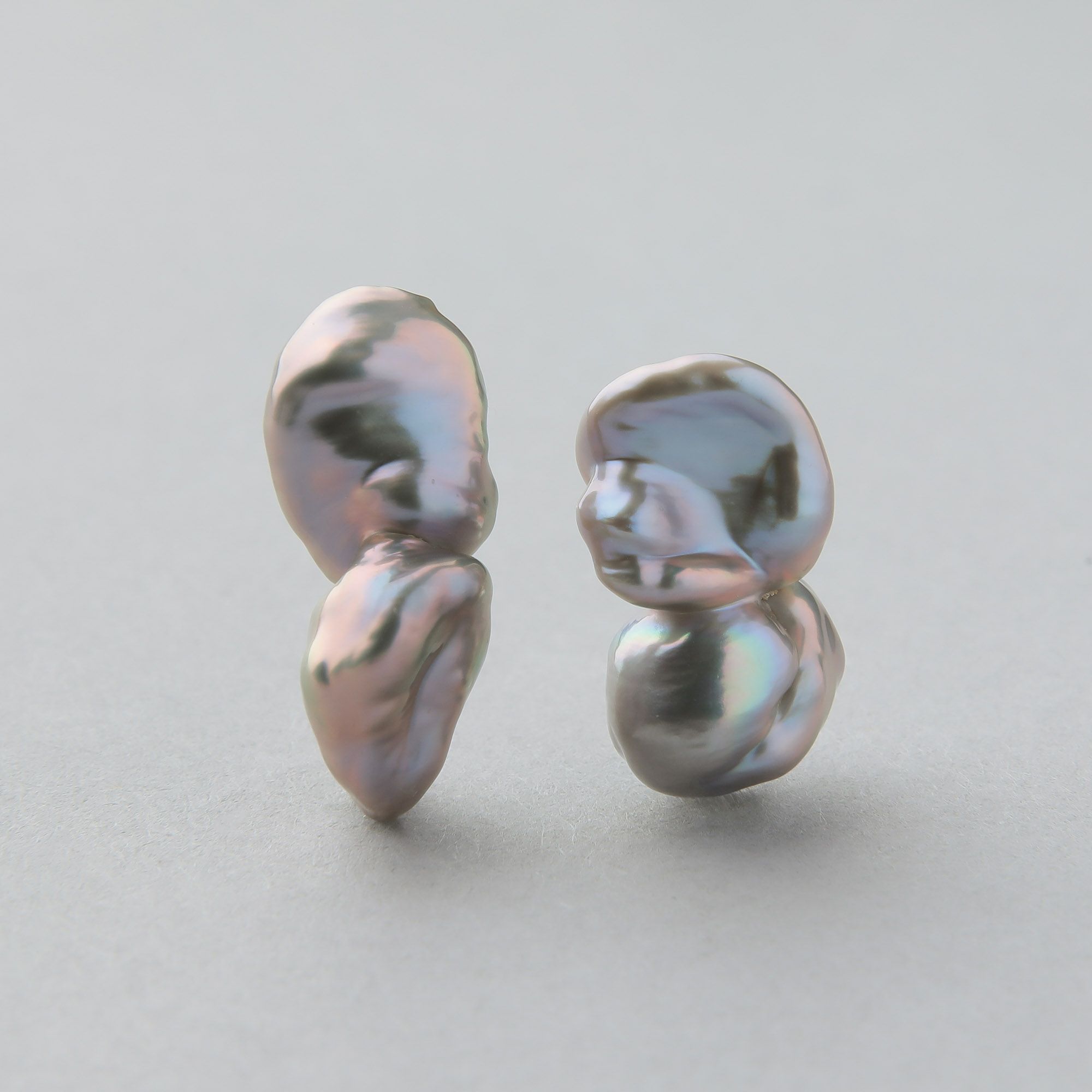 Unique fun! 淡水ケシ真珠 ピアス　11-13mm K18YG バロック