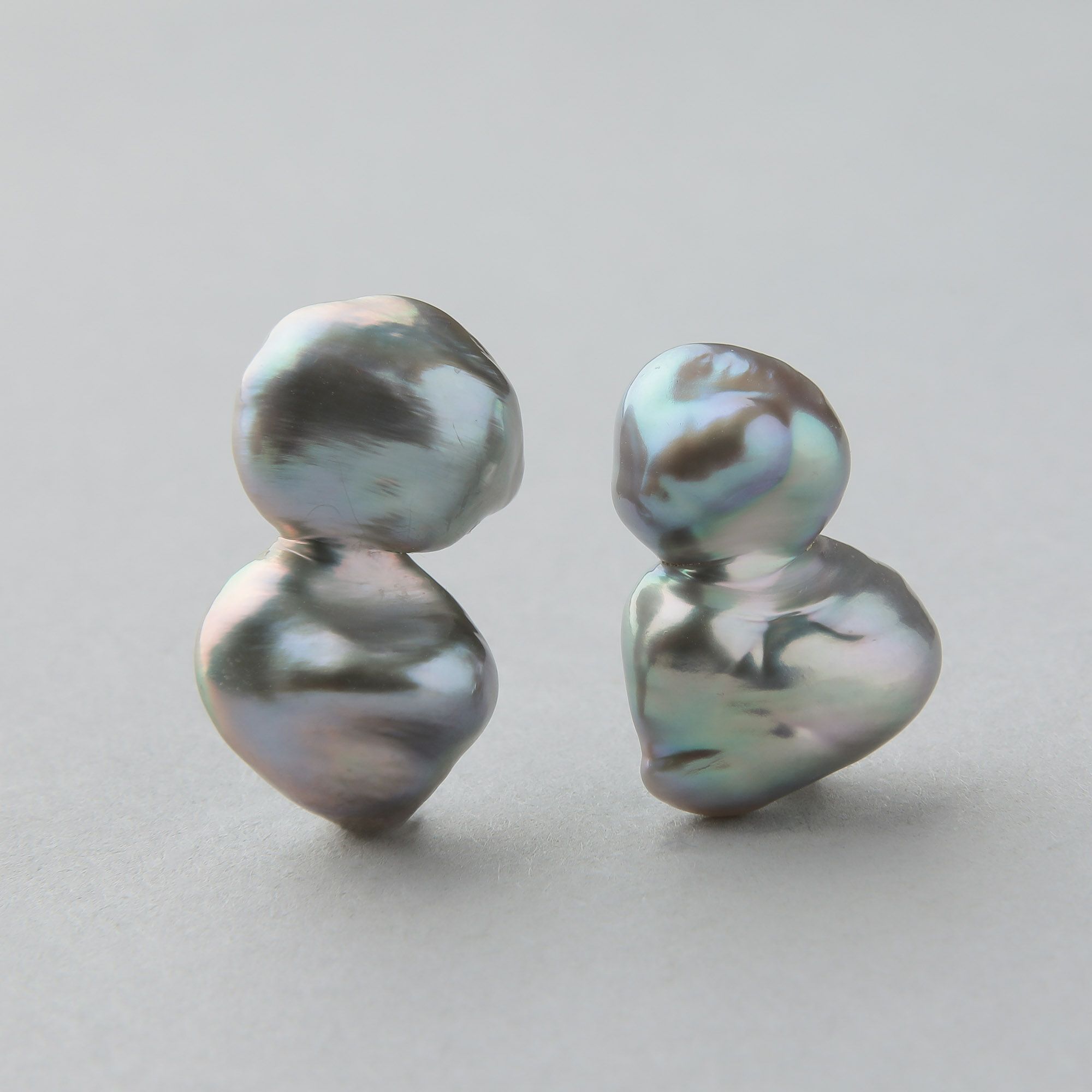 Unique fun! 淡水ケシ真珠 ピアス　11-13mm K18YG バロック