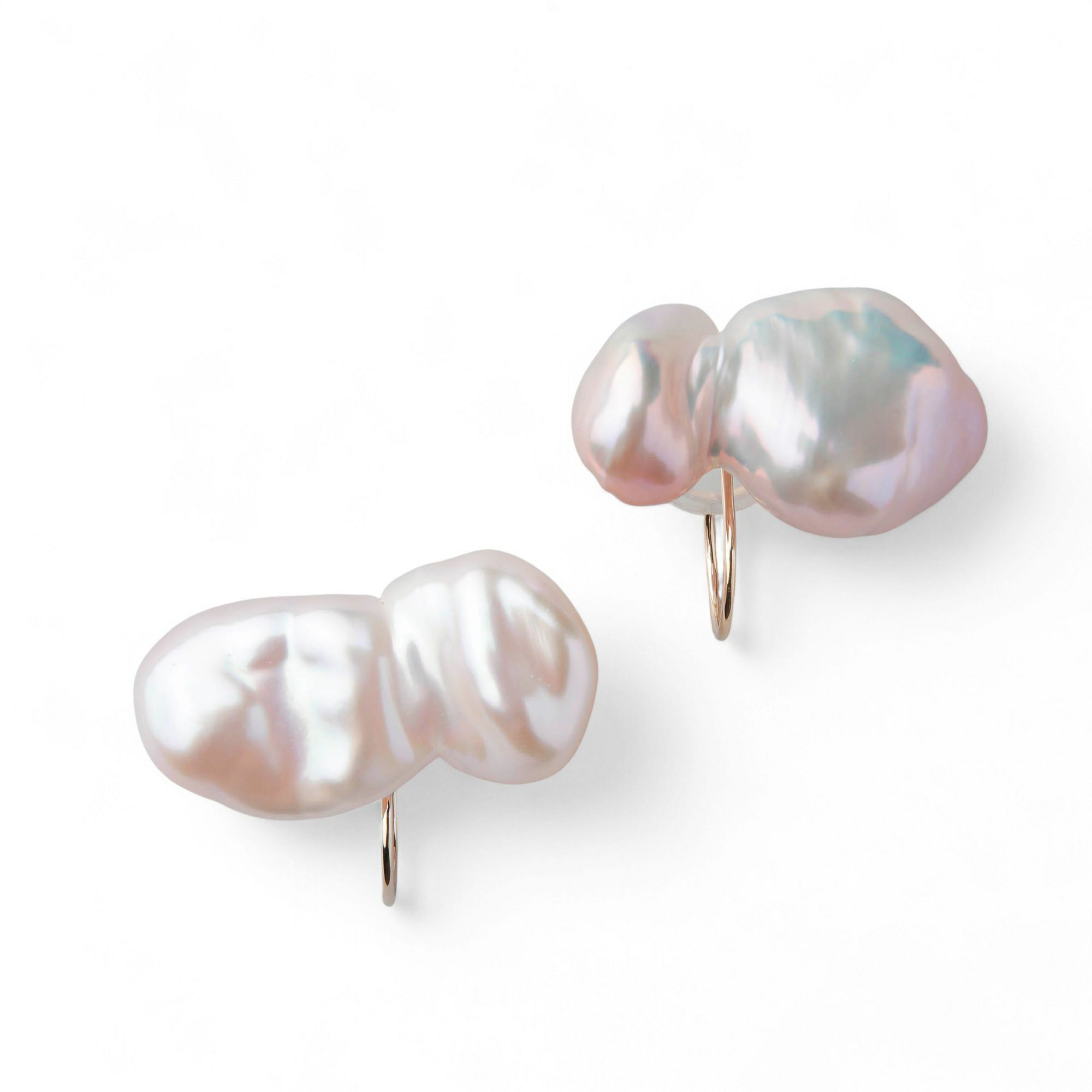 Unique fun! 淡水ケシ真珠 イヤリング　10-13mm K18YG リボン バロック