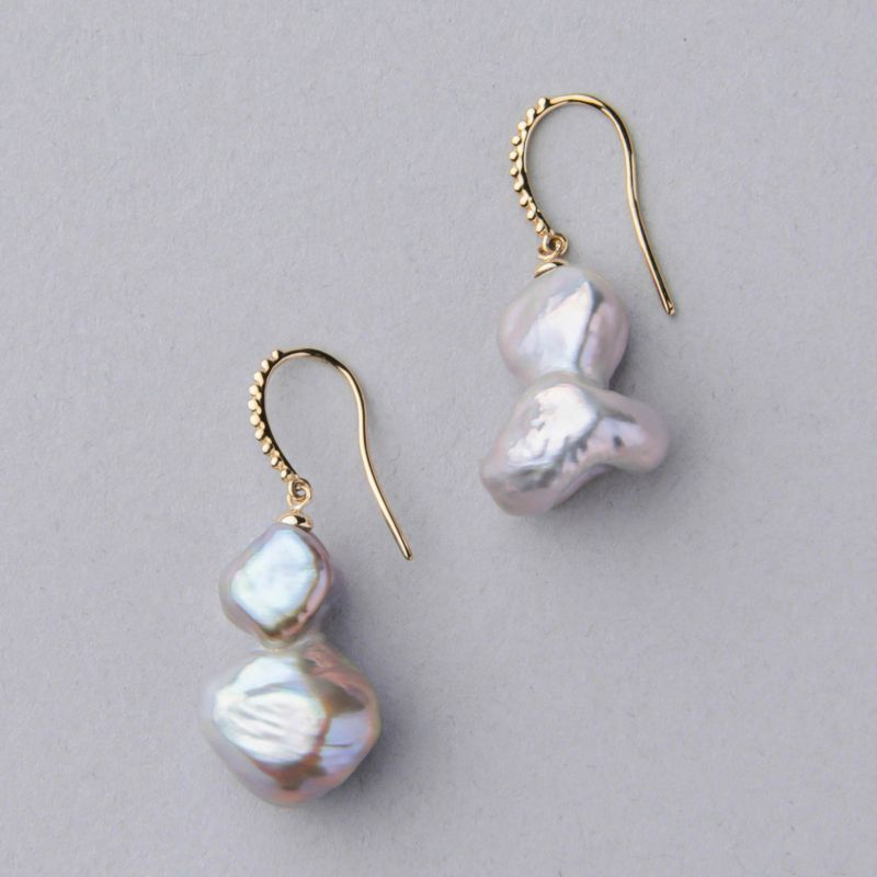 Unique fun! 淡水ケシ真珠 フックピアス　10-13mm K18YG バロック