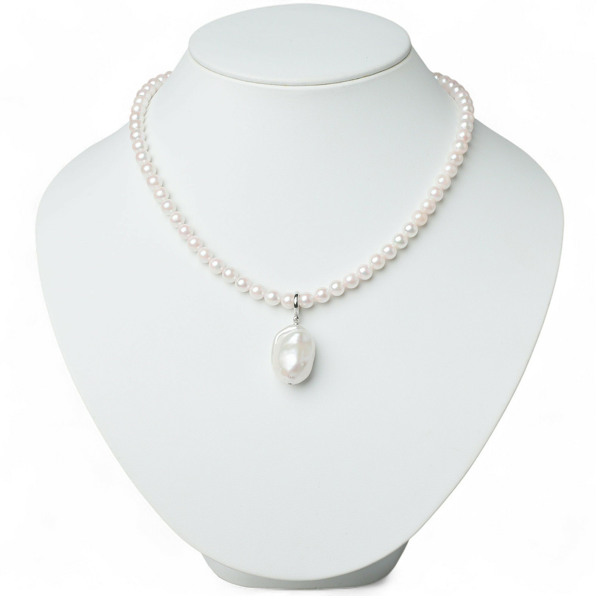 ペンダントトップ　15mmUP K18WG オイスターバロック