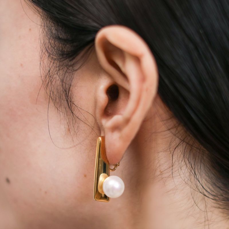 マルレナ モードイヤリング　淡水真珠 10mmUP SV925 GP