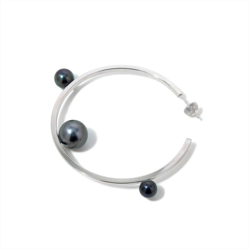 ノアイユ シルバー(Y) アンティーク真珠 Full ワンタッ チピアス 11.0mm 黒蝶真珠ピアス | Moon Label - 大月真珠オンラインショップ