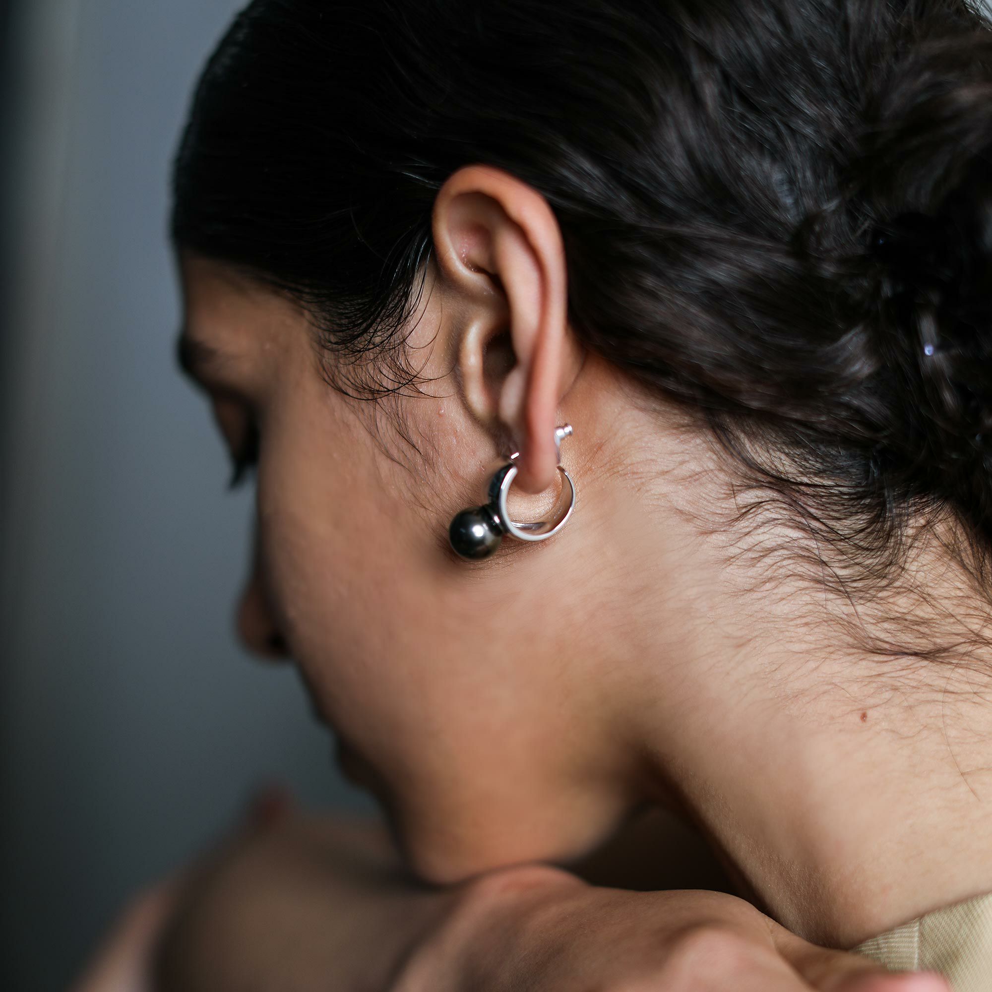 マルレナ マルゴピアス タヒチ黒蝶真珠　11mmUP SV925/K18WG