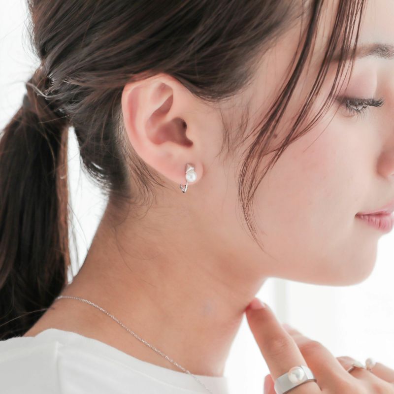 Carina あこや真珠 イヤリング　5.5-6.0mm K10WG