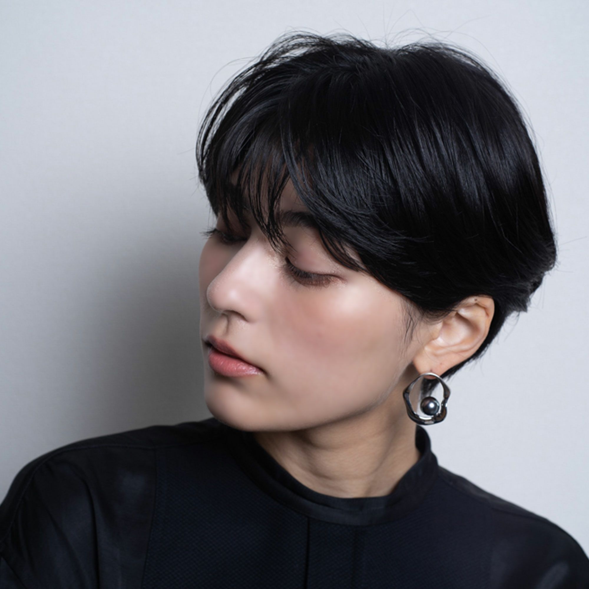 マルレナ マリッサピアス ウェーブ/インサイド ペア　タヒチ黒蝶真珠 11mmUP SV925/K18WG