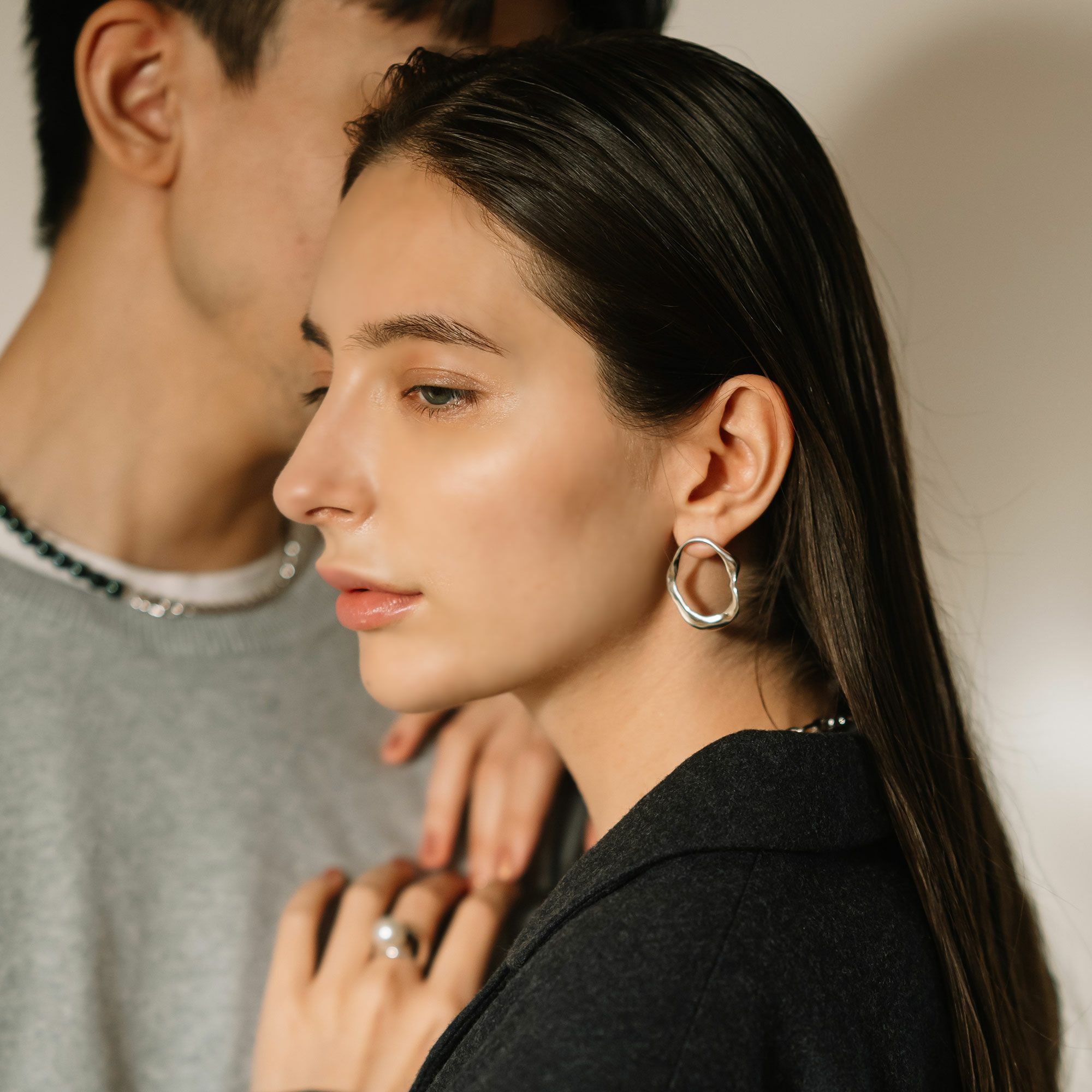 マルレナ マリッサピアス ウェーブ/インサイド ペア　タヒチ黒蝶真珠 11mmUP SV925/K18WG