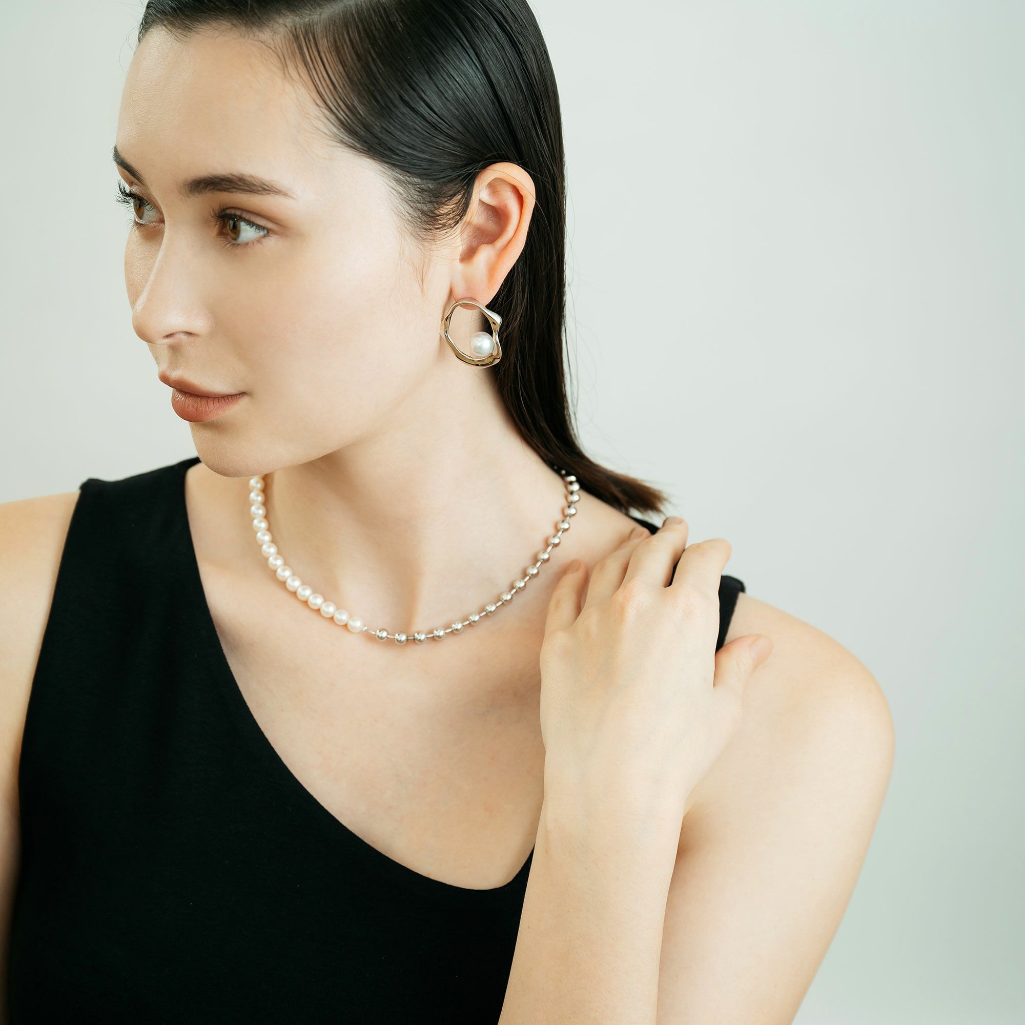 マルレナ マリッサピアス ウェーブ/インサイド (片耳)　淡水真珠 10mmUP SV925/K18WG