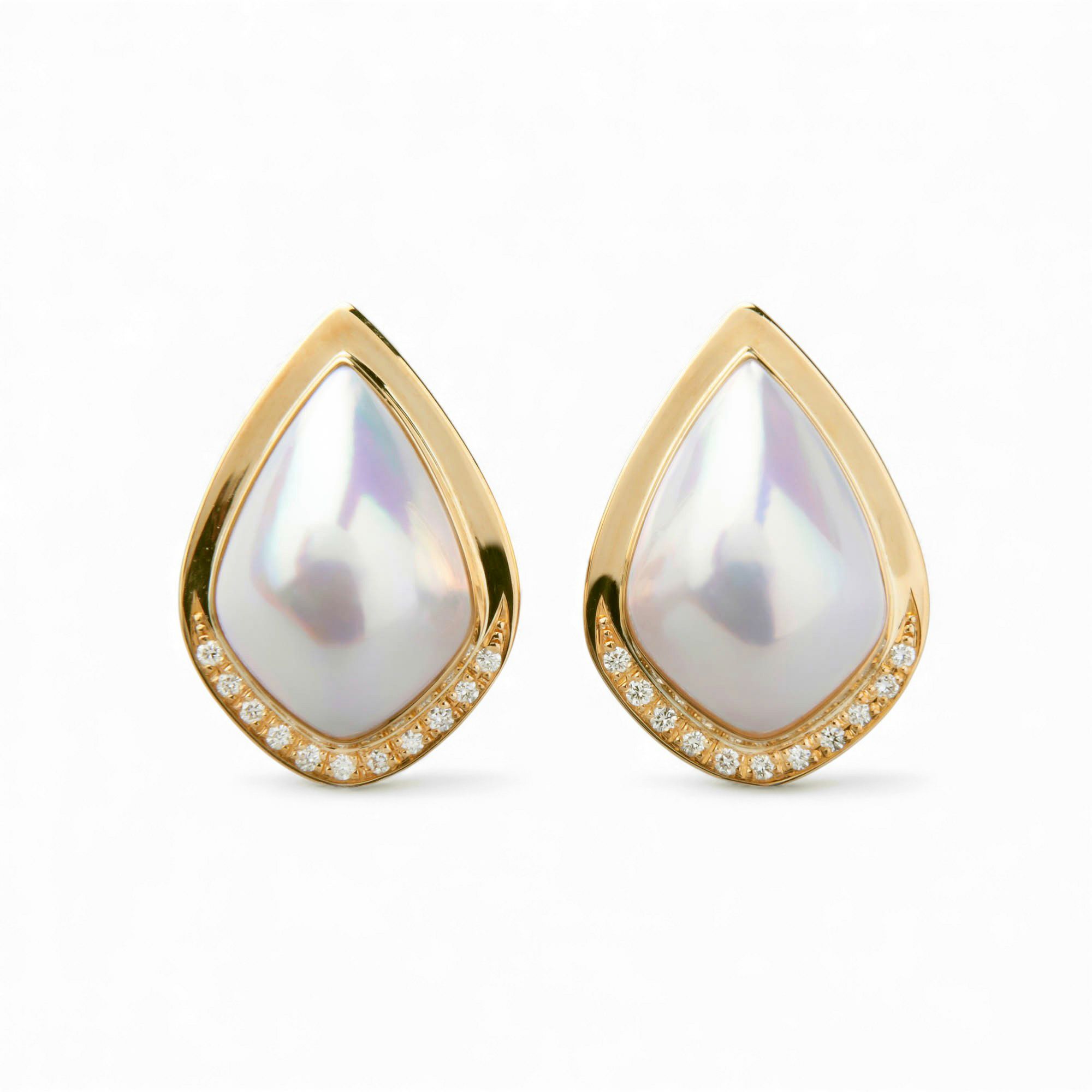 マベ真珠 ピアス　角ツユ11mmUP K18YG オーロラホワイト [WSP]